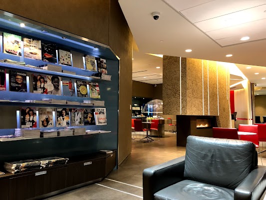 air-canada-maple-leaf-lounge
